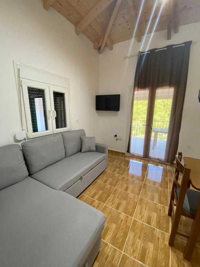 Babis Apartment Áyios Nikítas Zewnętrze zdjęcie